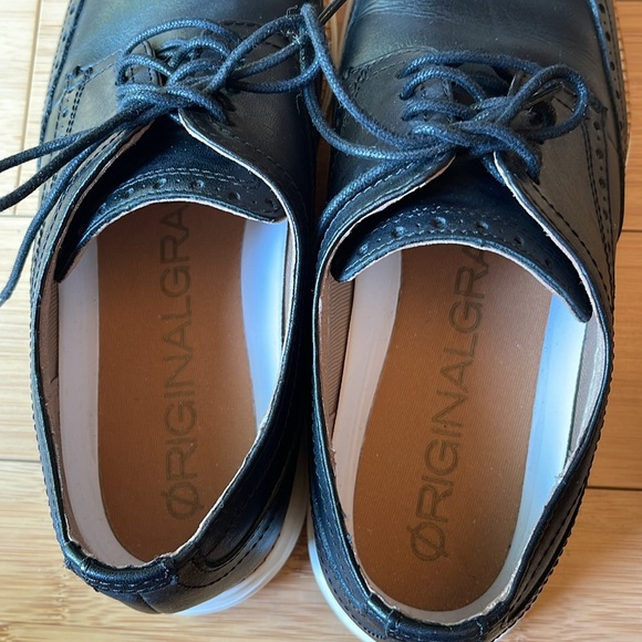 Cole Haan Men's Original Grand Shortwing Oxford Shoe, Black/White, size 10 1/2 M - Picture 5 of 11